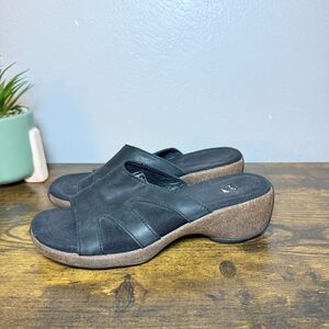 Merrell Sundial Leather Slides Sandals Women’s Black Cork Low Wedge Heel Size 7